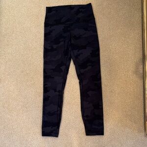 Lululemon Black Camouflage Leggings 23”  like new